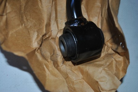 55618JD00A Nissan Тяга стабілізатора заднього права