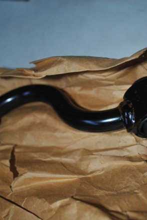 55618JD00A Nissan Тяга стабілізатора заднього права