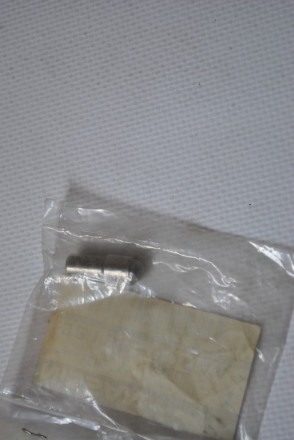 3218600QAA Nissan Стопор  вилки  МКПП