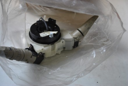 25560BC61K Nissan Блок переключателей подрулевых