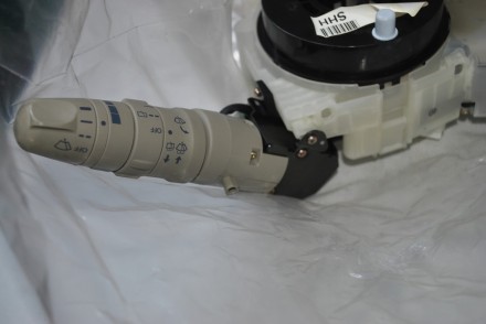 25560BC61K Nissan Блок переключателей подрулевых