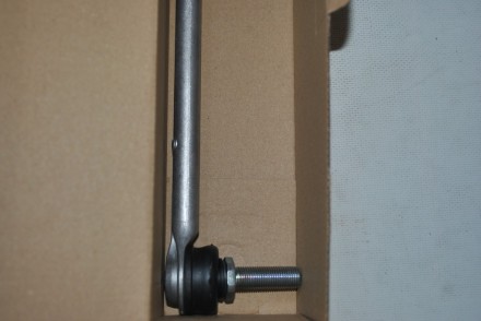 546186UA0A Nissan Тяга стабілізатора передня права