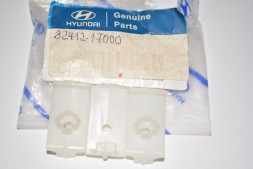 Фіксатор скла двері 82412-17000 Hyundai/Kia