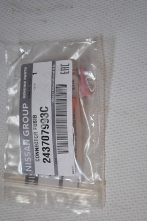 243707993C Nissan З’єднувач-запобіжник 30А