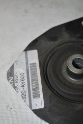 Подушка  передней  стойки