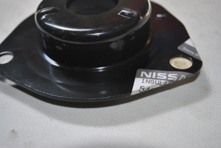 54320AV600 Nissan Подушка  передней  стойки