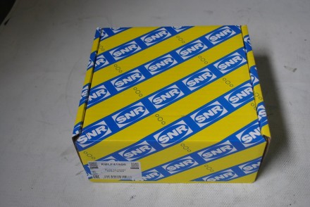 KBLF41805 SNR Подушка опорна передня ліва