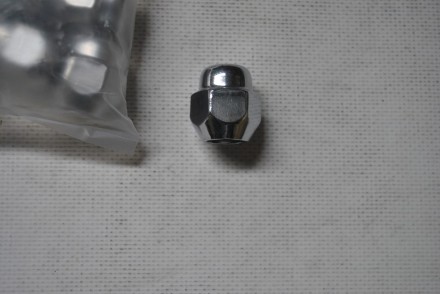 40224V5510 Nissan Гайка колесная  &quot;хром&quot;   M12/1,25 