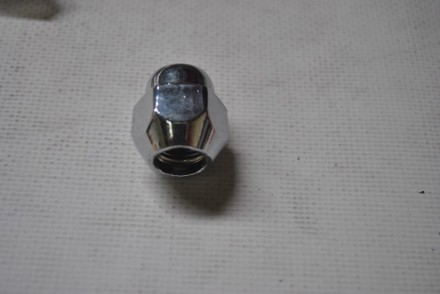 40224V5510 Nissan Гайка колесная  &quot;хром&quot;   M12/1,25 