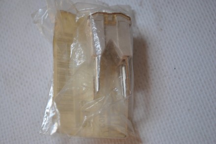 2437079917 Nissan Соединитель 120А