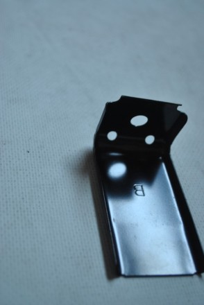 79185EL030 Nissan Кронштейн  бампера