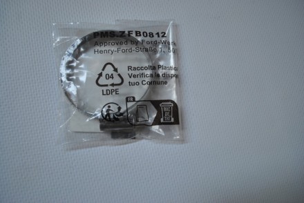 4079921 Ford Хомут паливопроводу 32 x 50MM