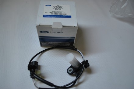 2028435 Ford Задній правий датчик ABS