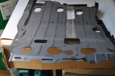 75899AV500 Nissan ЗАЩИТА  ДВИГАТЕЛЯ   ЛЕВАЯ