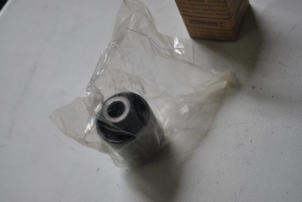 NAB290 Febest Сайлентблок заднього амортизатора верхній