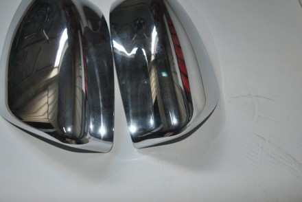 KE9604M000 Nissan Накладки на дзеркала хромовані B17R