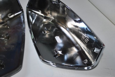 KE9604M000 Nissan Накладки на дзеркала хромовані B17R