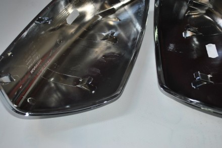 KE9604M000 Nissan Накладки на дзеркала хромовані B17R