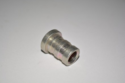 21100370163400 АвтоВАЗ Втулка кронштейна генератора 21100-3701634-00 ВАЗ