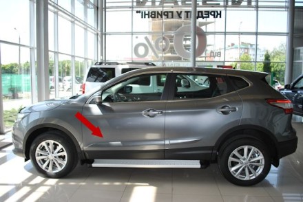 KE7604E52H Nissan Бічні молдинги порогів дверей J11 чорні (Z11) KE7604E52B Nissan