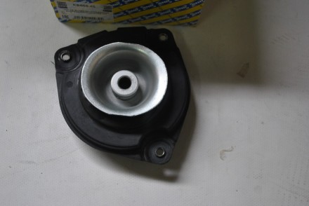 KB65545 SNR Опора амортизатора переднього