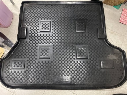 КилимбагажникаLC  Килим багажника Land Cruzer