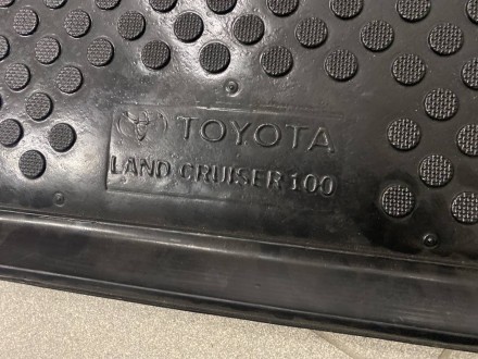 КилимбагажникаLC  Килим багажника Land Cruzer