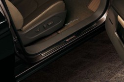 Накладки порогов с подсветкой Z51 G69501AN00 Nissan