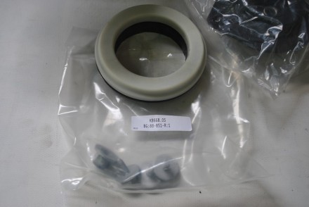 802526 Sachs Подушка опорна з підшипником права