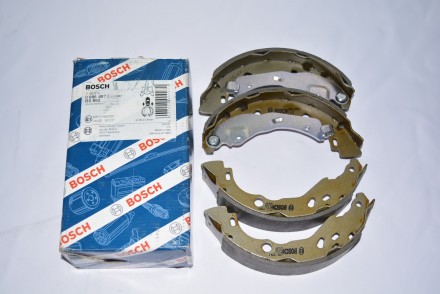 0986487819 Bosch Колодки гальмівні задні, барабанні 0986487819 Bosch