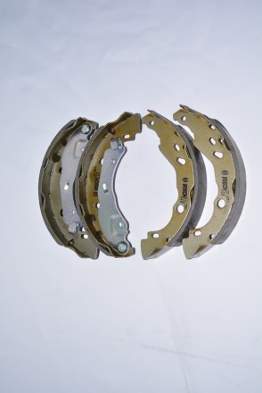 0986487819 Bosch Колодки гальмівні задні, барабанні 0986487819 Bosch