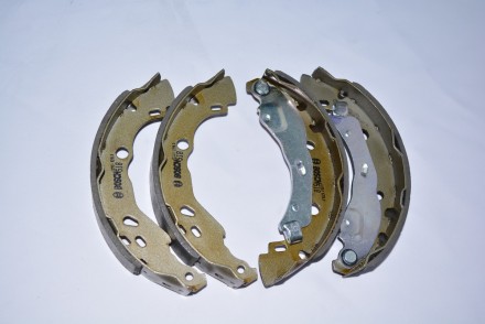 0986487819 Bosch Колодки гальмівні задні, барабанні 0986487819 Bosch