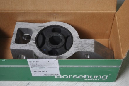 B11352 Borsehung Сайленблок переднього важеля