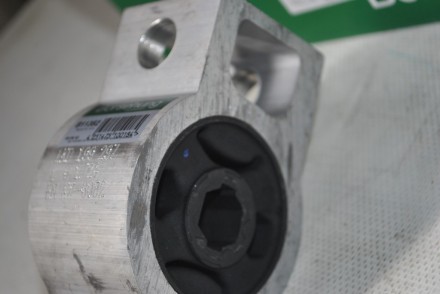 B11352 Borsehung Сайленблок переднього важеля