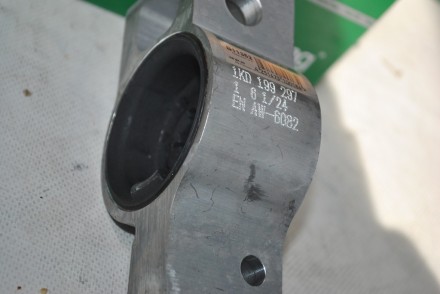 B11352 Borsehung Сайленблок переднього важеля