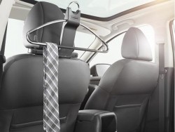 KS8729990A Nissan Вішалка для одягу автомобильна KS8729990A Nissan