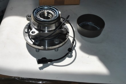 402021LB0A Nissan Маточина передня з підшипником в сб.