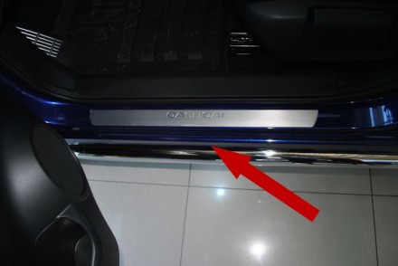 KE9674E100 Nissan Накладки на пороги дверей без підсвітки J11 KE9674E100 Nissan