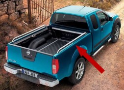 Боковые хромированые дуги на края бортов (D40) KE546EB400 Nissan