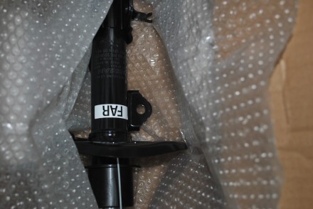 E43024FA0A Nissan Амортизатор передній правий