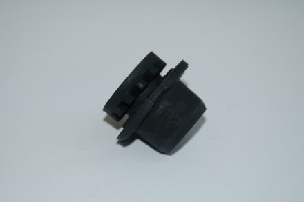 253362E001 Hyundai/Kia Подушка кріплення радіатора нижня 25336-2E001 Hyundai Tucson