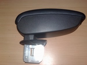 KE8771K200 Nissan Підлокітник передній F15 (алькантара) KE8771K200 Nissan