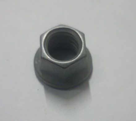 3640457 PSA ГАЙКА