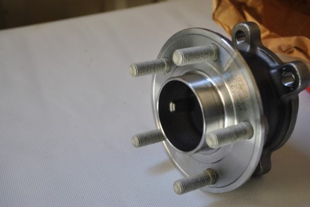 2451567 Ford Маточина задня &quot;Kuga 2020-&quot;