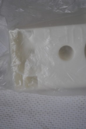 62222JG000 Nissan Кронштейн бампера переднього правий 62222JG000 Nissan