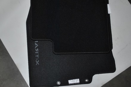 KE7456F001 Nissan Килимки велюрові Т32