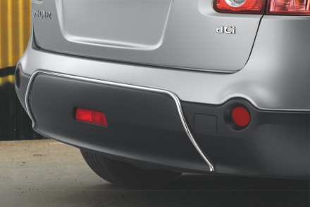 KE545EY040 Nissan Хром вставка в задний бампер (J10G) KE545EY040 Nissan