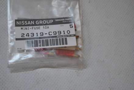 24319C9910 Nissan Запобіжник 10А 24319C9910 Nissan