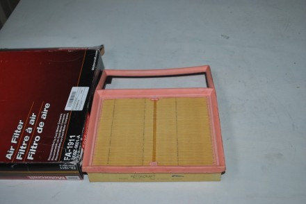 DG9Z9601A MOTORCRAFT Фільтр повітряний &quot;Fusion 2.0L 2014-&quot;