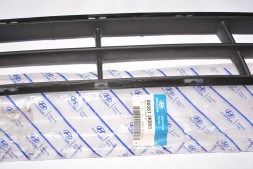 Решітка бампера переднього центральна 86561-3K000 Hyundai Sonata